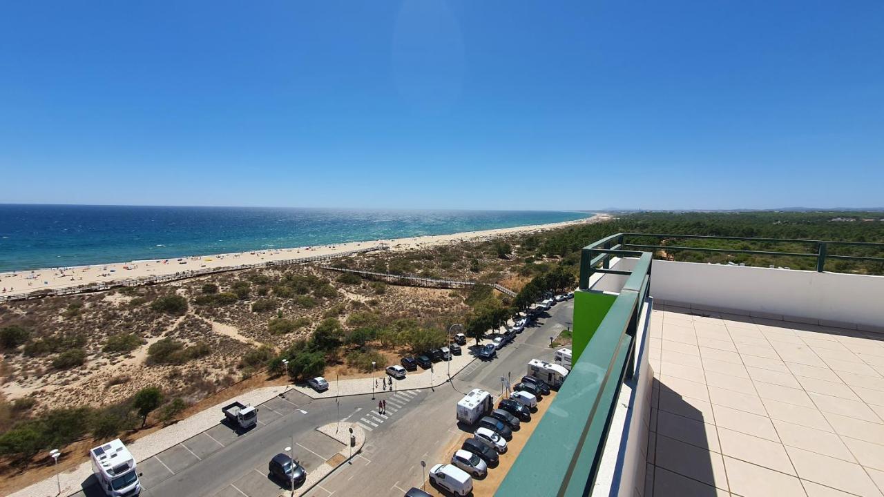 Monte Gordo T2 Frente Mar Apartment Luaran gambar