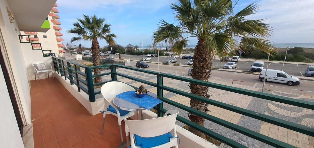 Monte Gordo T2 Frente Mar Apartment Luaran gambar