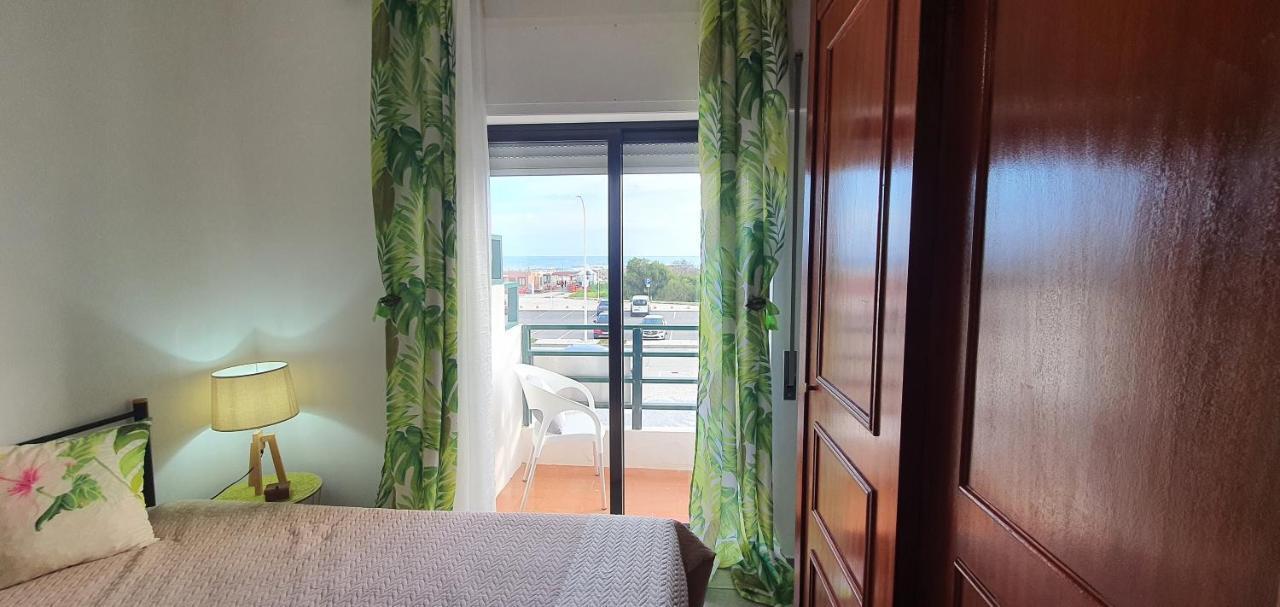 Monte Gordo T2 Frente Mar Apartment Luaran gambar